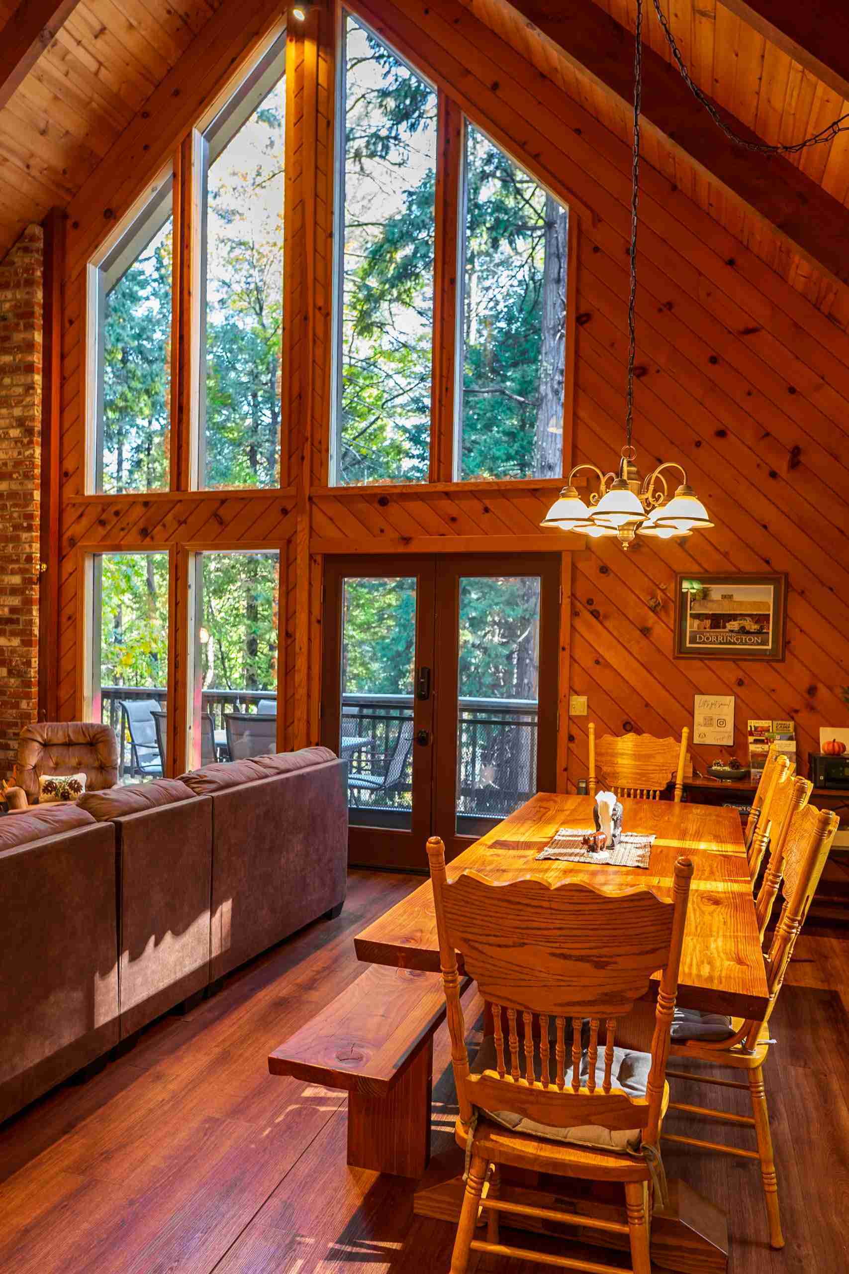 Evergreen Dorrington Chalet