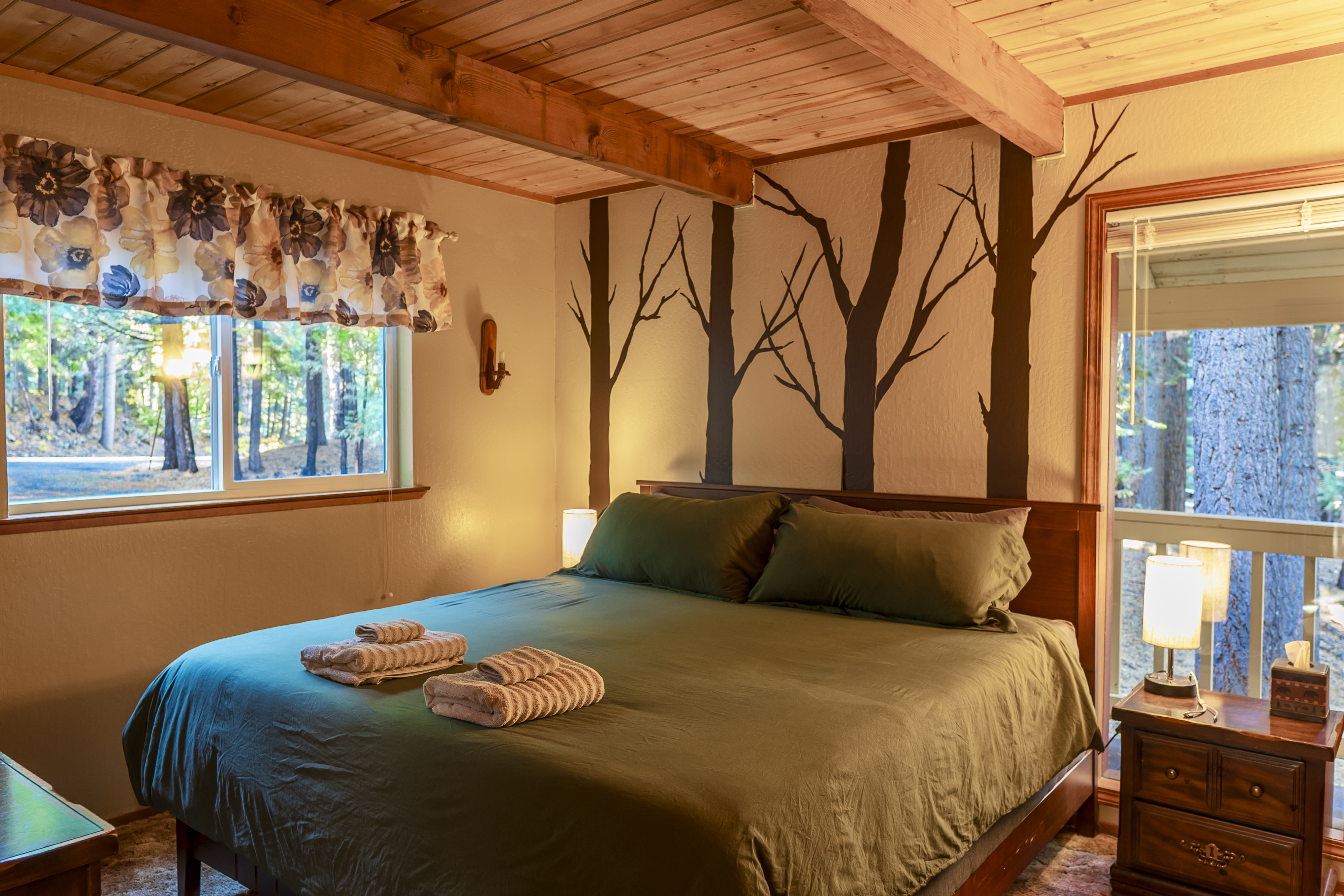 Evergreen Dorrington Chalet